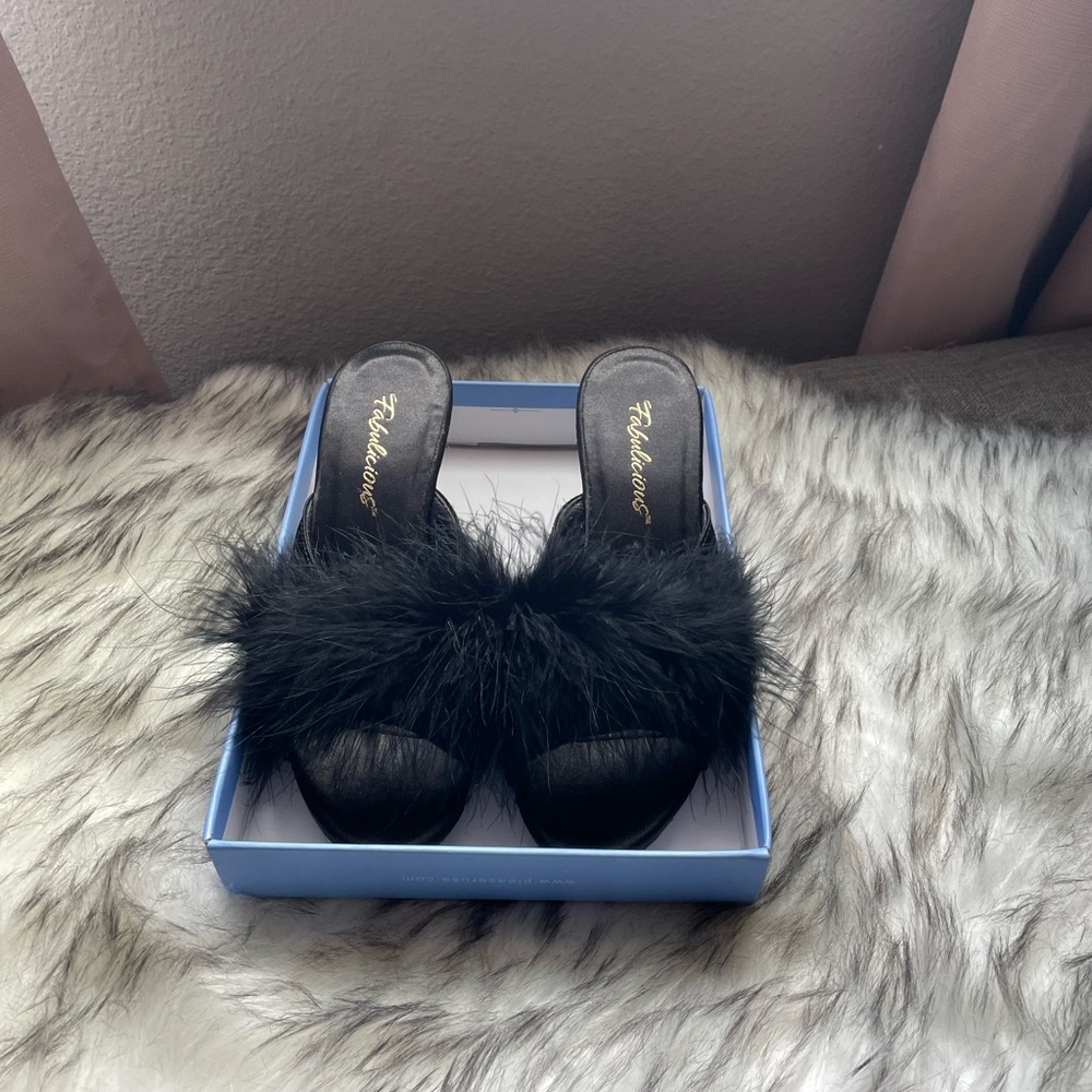 Satin feather shoes lucite heel